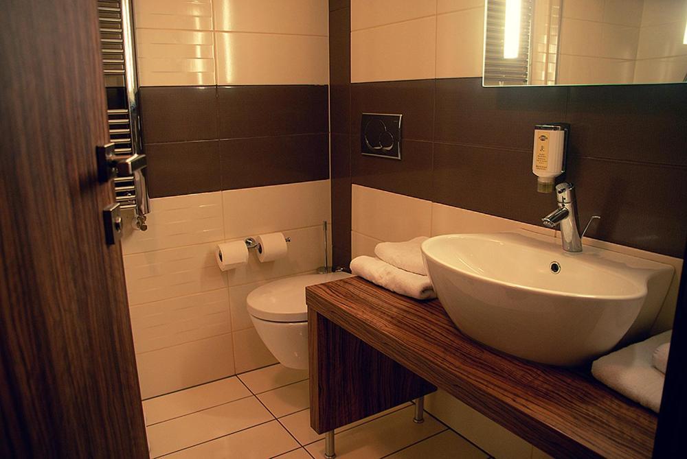 Hotel Opara Trebnje Rum bild